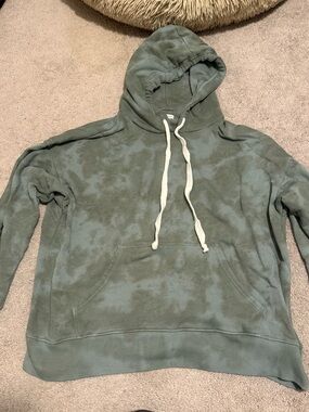 NWOT: aerie women’s Sage Tie-Dye Hooded Sweatshirt size XS runs big free ship